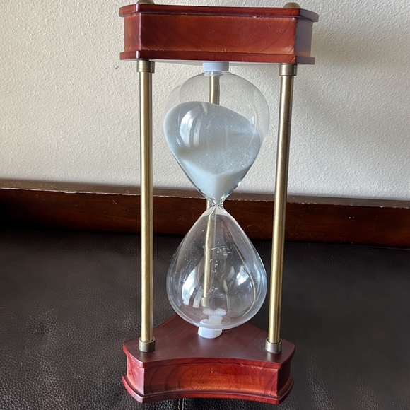 Vintage Hourglass Sand Timer Desktop Clock Made of Wood & Metal - Picture 5 of 10